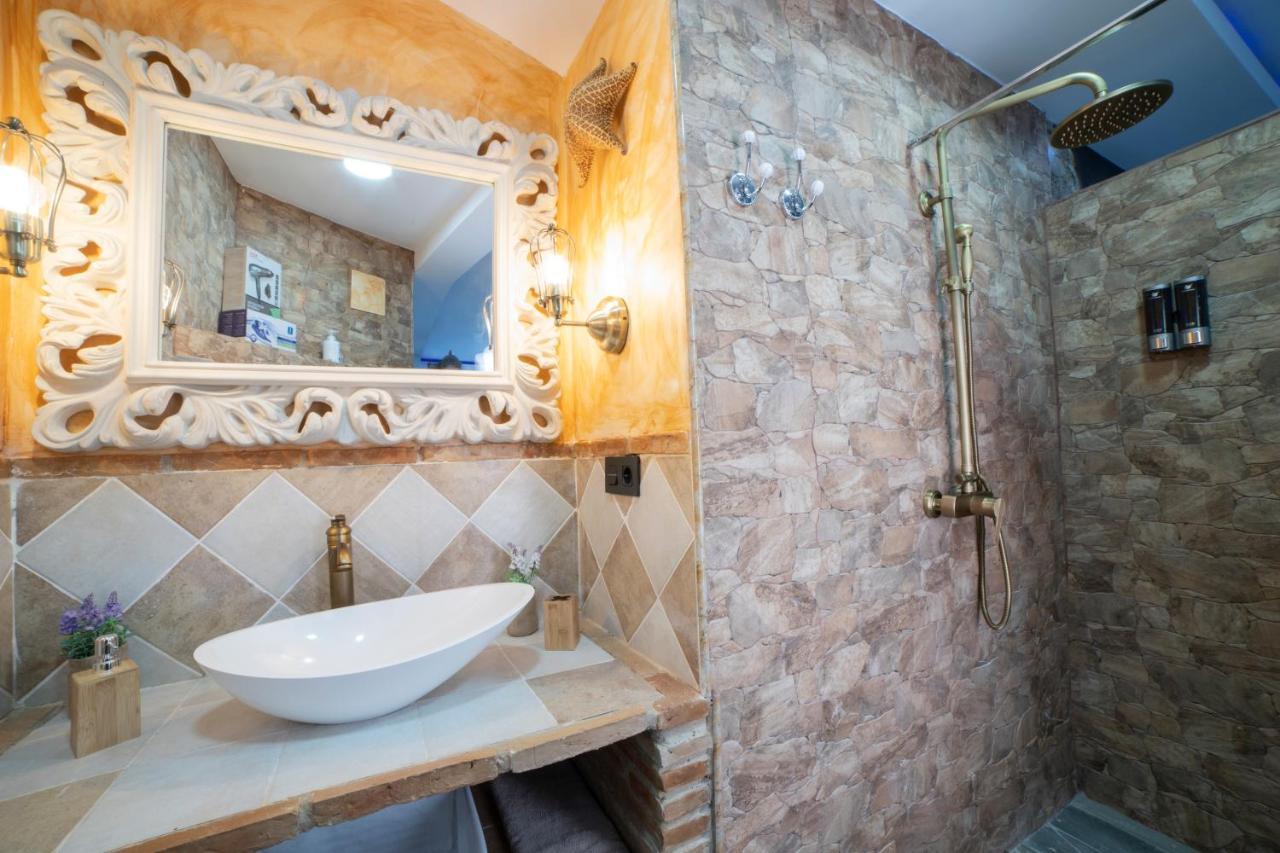 APARTAMENTOS LA VEGUILLA , LA VEGUILLA DELUXE JACUZZI y LA VEGUILLA JUNIOR Alhama de Aragón Exterior foto